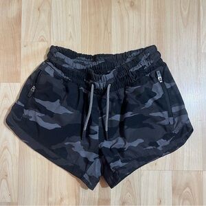 Athleta Girl All Play 3" Shorts in black camo Size XS/6
